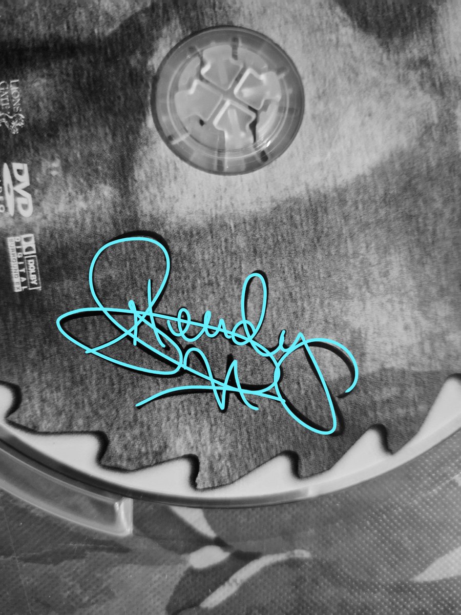 Thea「GRADUATED」 🦋🔮 tweet media