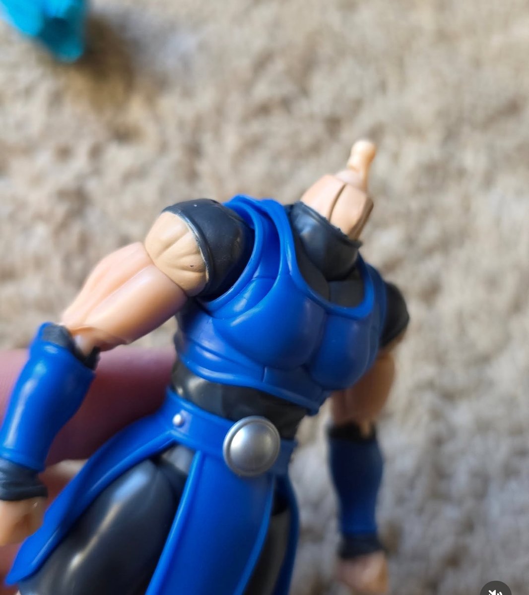 Spider_Criminal's tweet image. Ah shit the dragon ball fans are fighting again 

“Dub better” “sub better” like oh my god, can we just talk about how ass the new figuarts are?