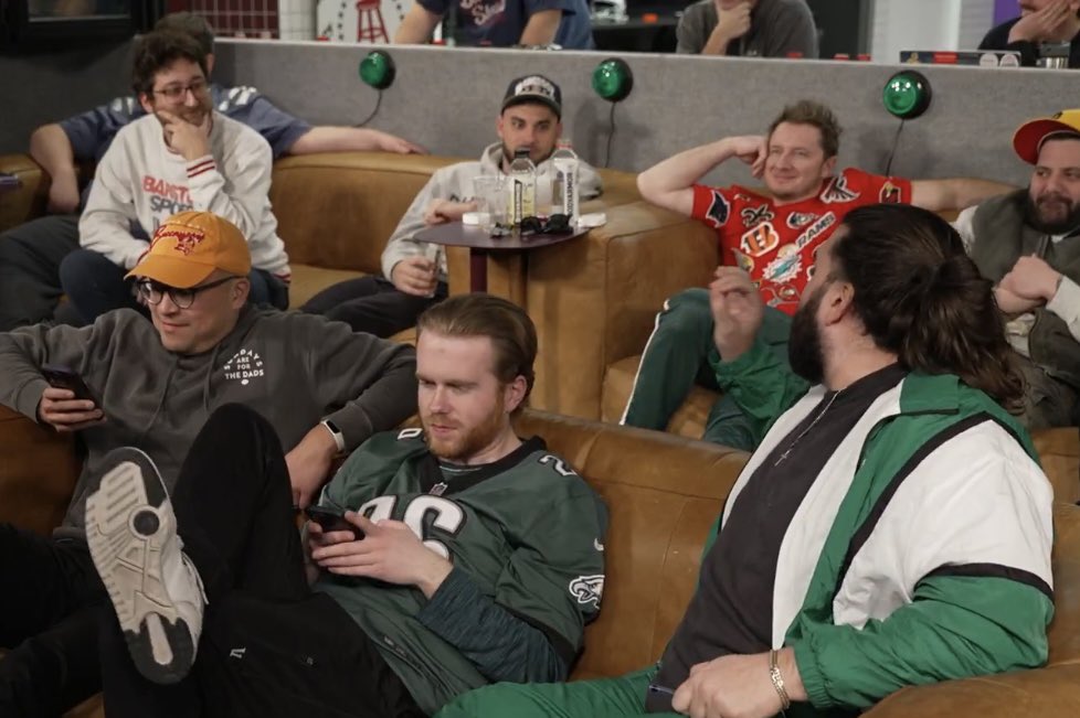 .<a href="/hen_ease/">Hank Lockwood</a> to <a href="/PFTCommenter/">PFT Commenter</a> in the kitchen (off the record)