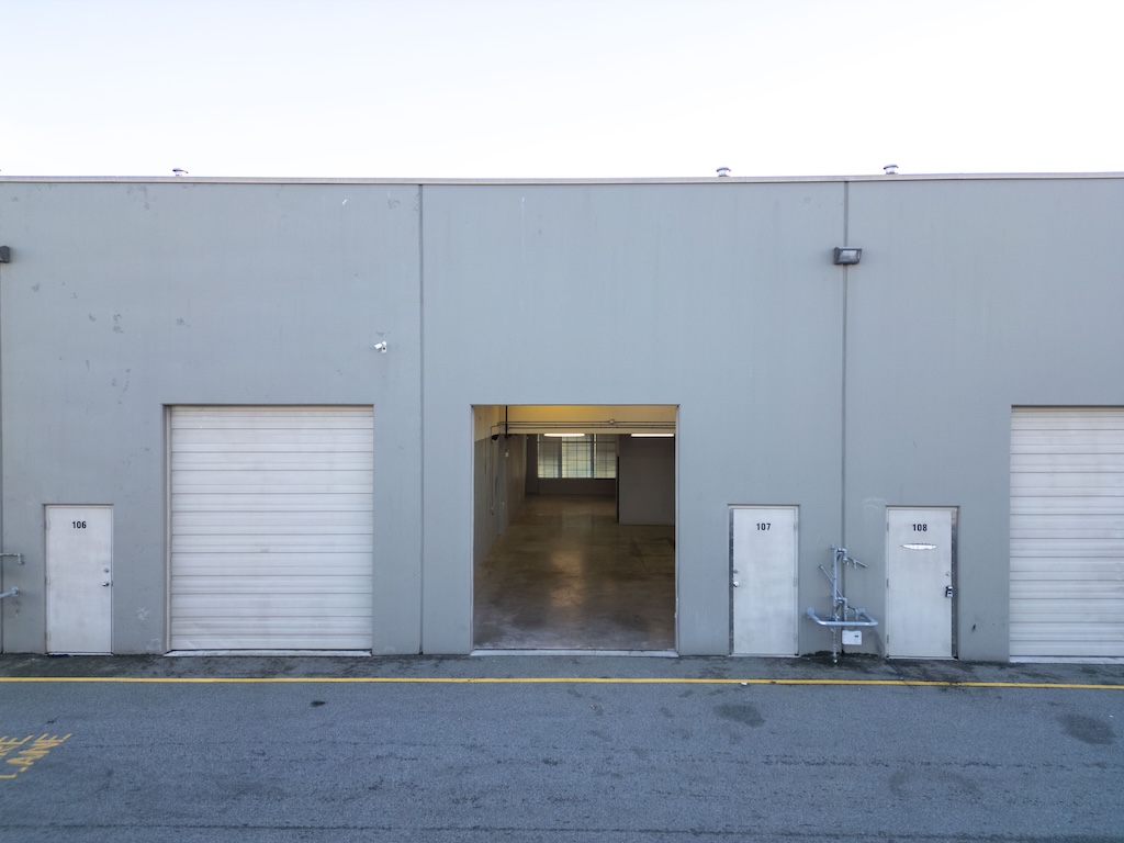 CorbelCRES's tweet photo. FOR SALE // 107 – 408 E Kent Avenue South

A rare opportunity to secure a well-configured industrial strata unit in South Vancouver’s highly sought-after Foreshore Business Park. This 2,096 SF space offers an efficient balance of warehouse and office. https://t.co/xhwXrFH1qv