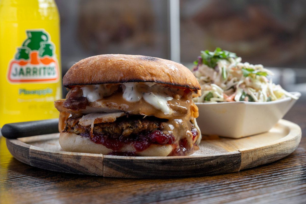 Can't get enough of our Thanksgetting? You're not alone! This mouthwatering combo of sliced turkey breast, stuffing, bacon, turkey gravy, cranberry sauce &amp; rosemary aioli is a crowd favorite. Come taste the sensation! 🥪🦃 #NowMakeMeASandwich #FanFavorite