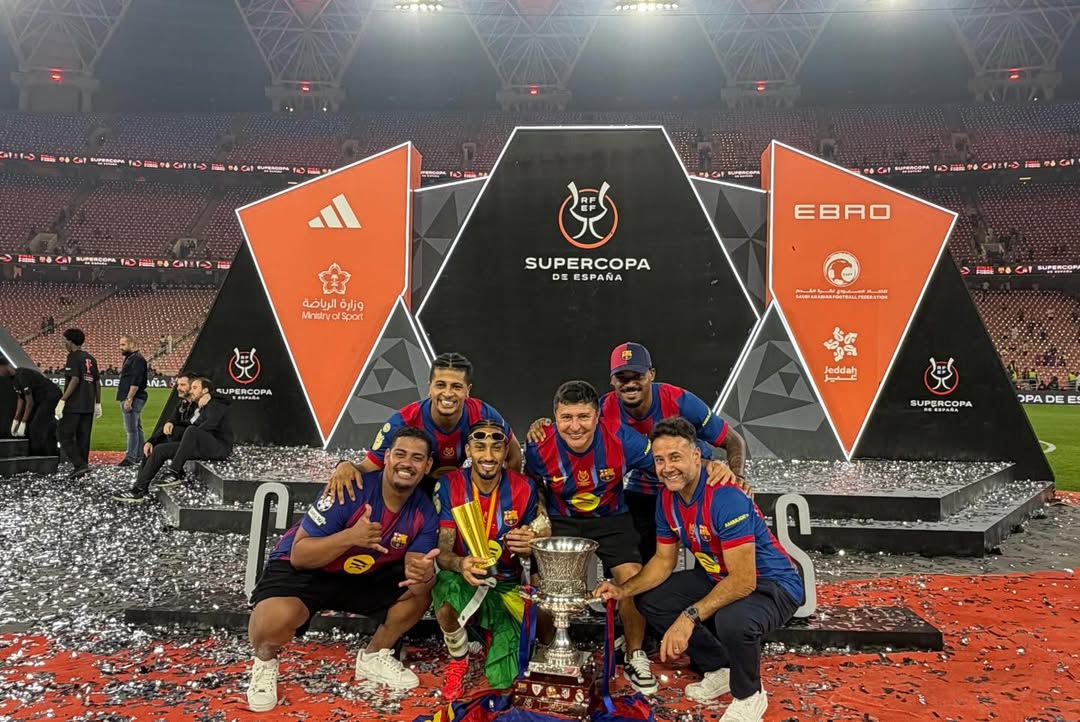 Forca_Fcb's tweet photo. رافينيا:

اثنين سعيد للجميع 🏆 https://t.co/Yi9QwzUxzf