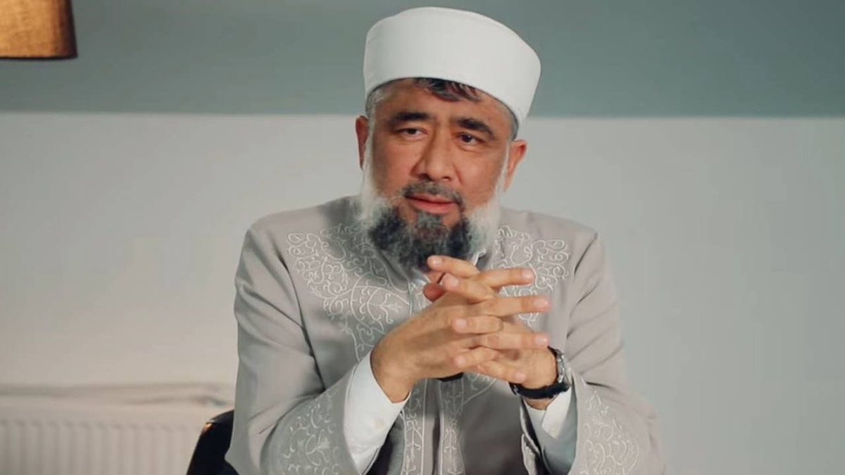 gizliservis06's tweet photo. Din alimi Alisher Turnusov’u, İslam düşmanı bir yönetime sahip Özbekistan’a hukuksuz bir şekilde iade eden, Göç İdaresi Başkanı Hüseyin Kök.

Kendisi, Bülent Arınç’ın eski danışmanı.

Konu, Cuma günü Sn Erdoğan’a iletilmiş.

Dışişleri Bakanlığımızın Alisher Turnusov’u işkenceden kurtarıp Türkiye’ye getirmesini halk olarak talep ediyoruz.

Bir mazlumu hele ki din alimini, işkenceye maruz bırakan zalime bırakmak, medeniyetimize yakışmaz.
