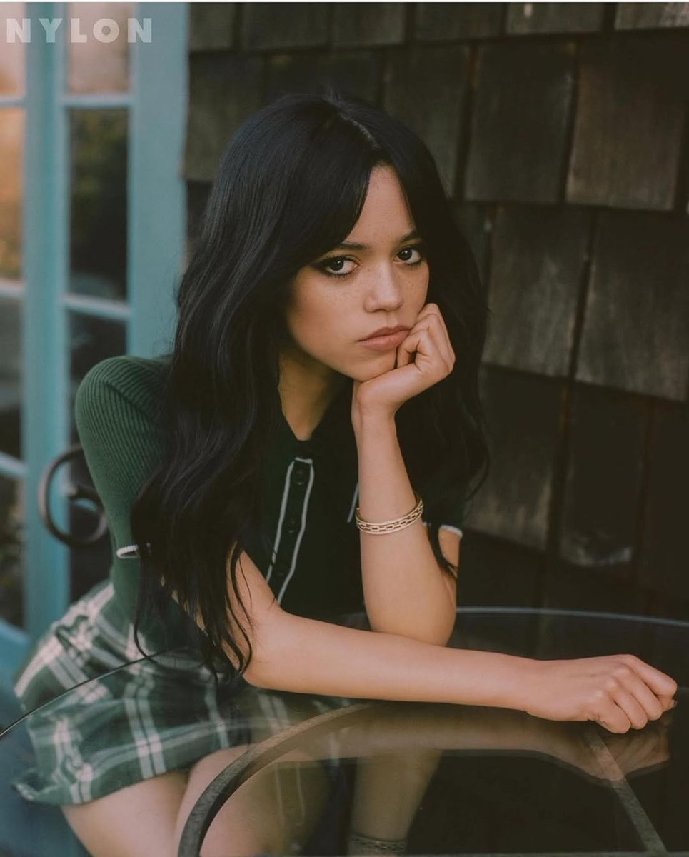 jennaortega13om's tweet photo. Old Photos of Jenna Ortega for NYLON Magazine.
Via post photo Instagram @mrenriquemelendez:
January 12, 2022
4 years ago.
#Jenna #Ortega #JennaOrtega #Jennaism #GODDESS #QUEEN #AcceptYourIdol #Dawn #SavingFlora #TaraCarpenter #ScreamV #Scream5 #Scream #ScreamMovie https://t.co/7fT50XHeJb