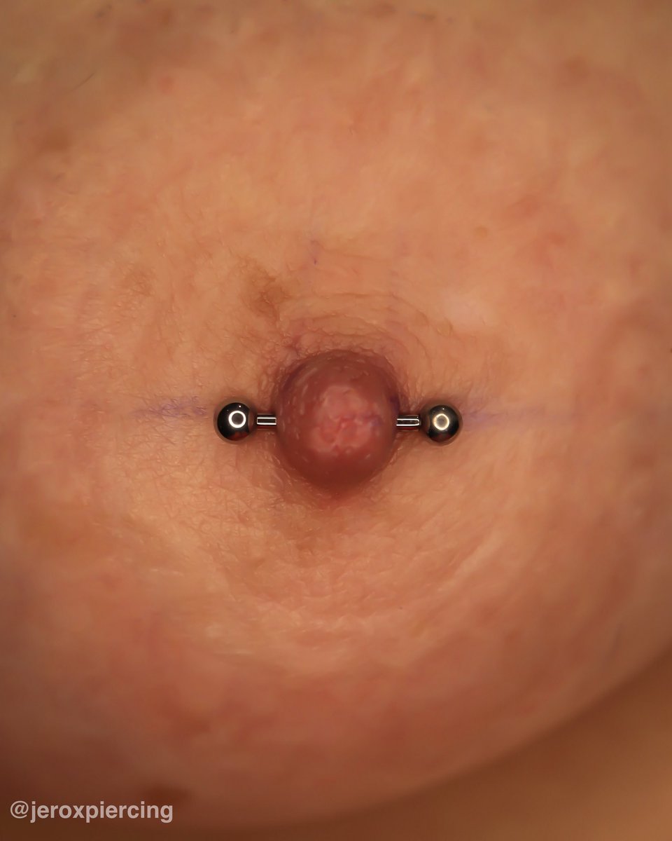 Jeroxpiercing's tweet photo. ✨Nipple piercing✨
Par de perforaciones en pezones colocando joyería básica de titanio grado implante 👌🏽
Quieres realizarte los tuyos de forma segura y profesional? Agenda tu cita ⬇️

https://t.co/GXHinAxGiY https://t.co/apWOaAF9D9