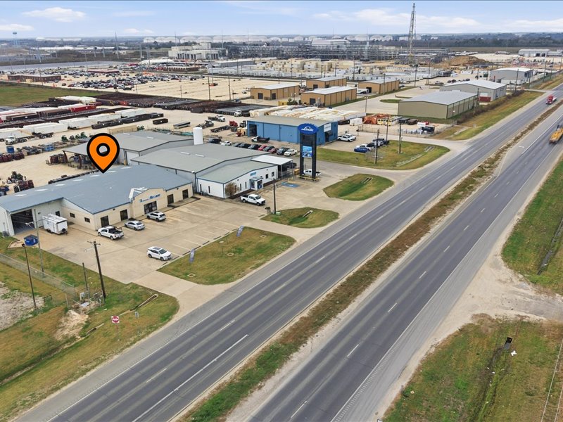 WheelerComm's tweet photo. Our newest listing is for investors looking for industrial leased properties to add to their portfolio. #IndustrialInvestment #investmentproperty https://t.co/5bHD6TaErE https://t.co/ODs2v3bnuS