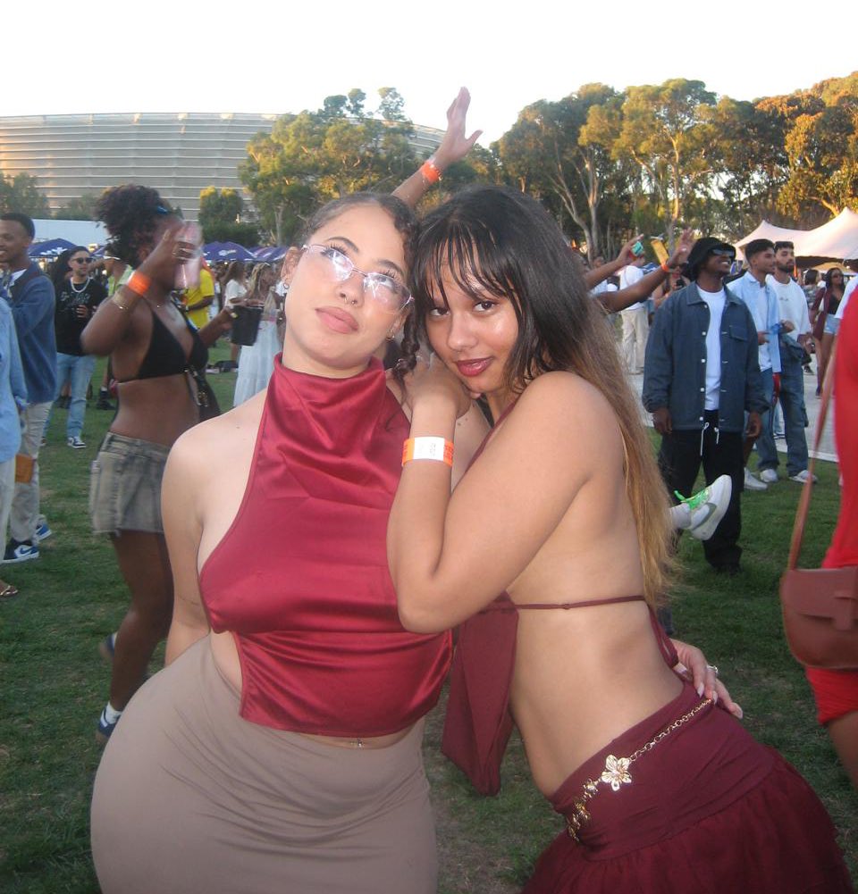 tiffanylmfao's tweet image. 💋