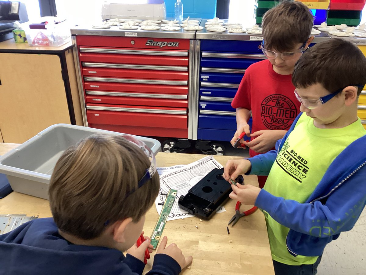 Erin Macsurak tweet media