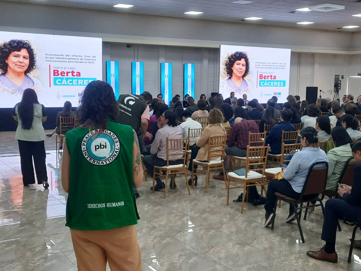 PBIHonduras's tweet photo. 🔍 El día de hoy, observamos la presentación del informe final del #GIEI sobre el asesinato de la defensora de derechos humanos Berta Cáceres, delitos conexos y medidas de reparación integral. 
👉 Consulta el informe aquí: https://t.co/PWXtG2cc4j https://t.co/GGw85qCpn9