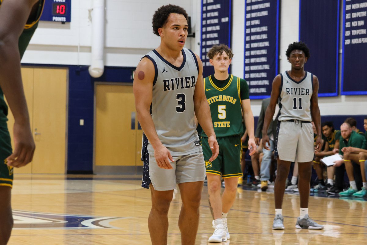 TheGNAC's tweet photo. MBB Weekly Report Week 9 🏀

Robenson Baguidy earns POTW honors after pacing @RivierRaiders to a 1-1 week, averaging 26.5 points per game and 7.0 rebounds. 

Full report: https://t.co/A0EowYuQk5

#d3hoops #theGNAC https://t.co/ujA2pFZ1EF