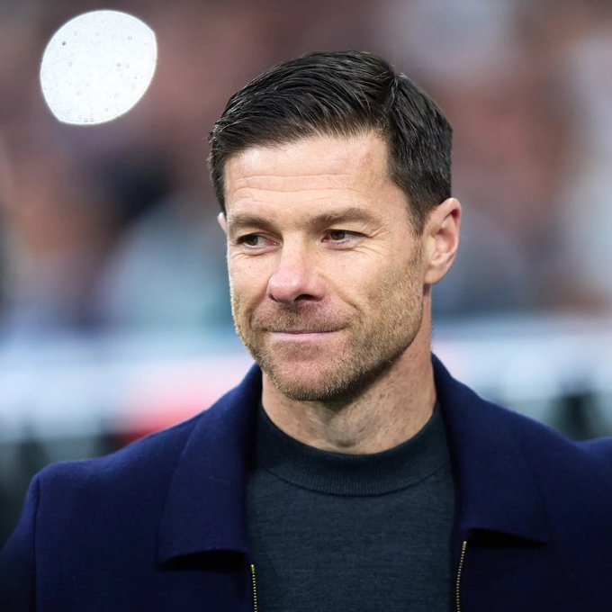 فابريزيو رومانو (صحفي): "كل ما كان يُريده تشابي ألونسو هو نقل إسلوبه من باير ليفركوزن إلى ريال مدريد لكن ذلك لم ينجح".. "لذلك، طلب هو شخصيًا المغادرة لأن إسلوبه لم يلقى ترحيبًا داخل غرفة الملابس" 