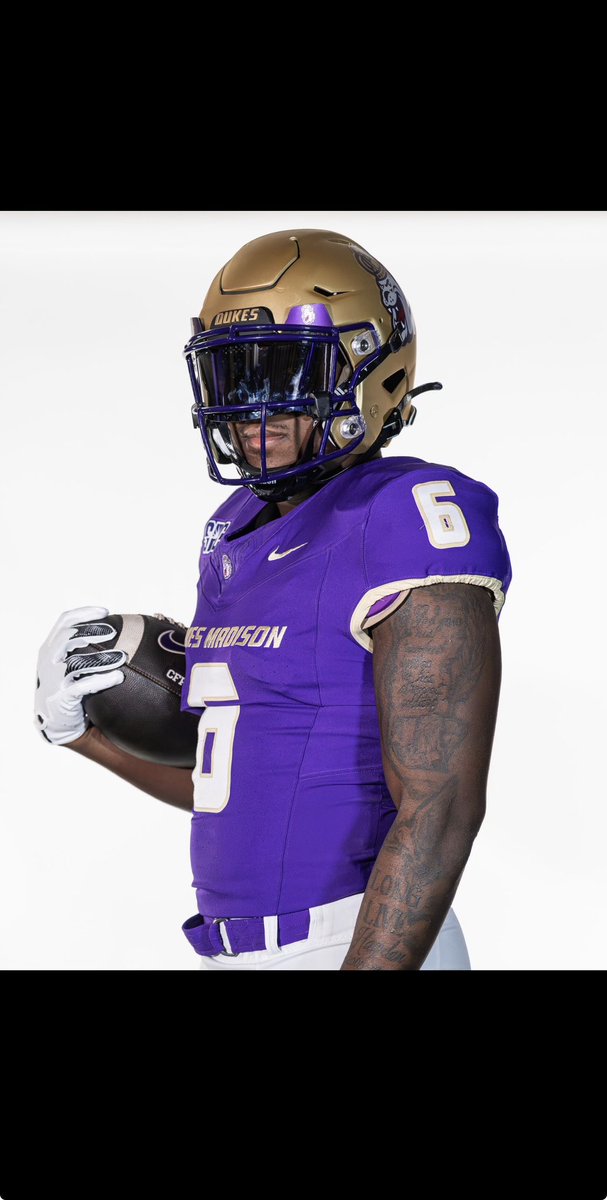 Signed✍🏽 #godukes <a href="/CoachLinam/">𝙅𝙤𝙨𝙝 𝙇𝙞𝙣𝙖𝙢</a> <a href="/coach_bnapier/">Billy Napier</a> <a href="/nickpatti40/">Nick Patti</a>
