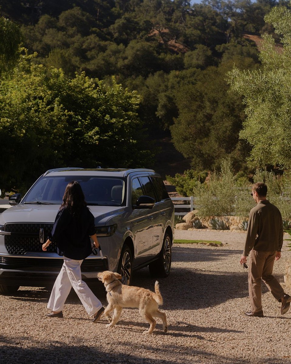 AlPackerLincoln's tweet photo. Wherever your family goes, kids, bags, and furry friends included;  the Lincoln Navigator brings comfort to every mile.
Start your next trip with Al Packer Lincoln.

#alpackerlincoln #lincoln  #nautilus #aviator #navigator #corsair #westpalmbeach https://t.co/NpOtsFfZ2W