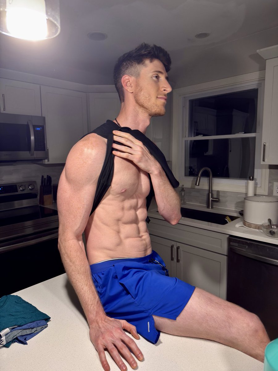 Big Bro tweet media