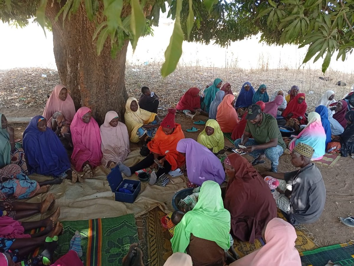 dexcentre's tweet photo. From saving together to smiling together, Jamu Community celebrated a joyful VSLA share-out with pride. With DEC, we kick off the new year positively proving that unity, discipline, and mutual support grow stronger livelihoods.

#VSLA #DEC #JamuCommunity https://t.co/kRML8iM1ks