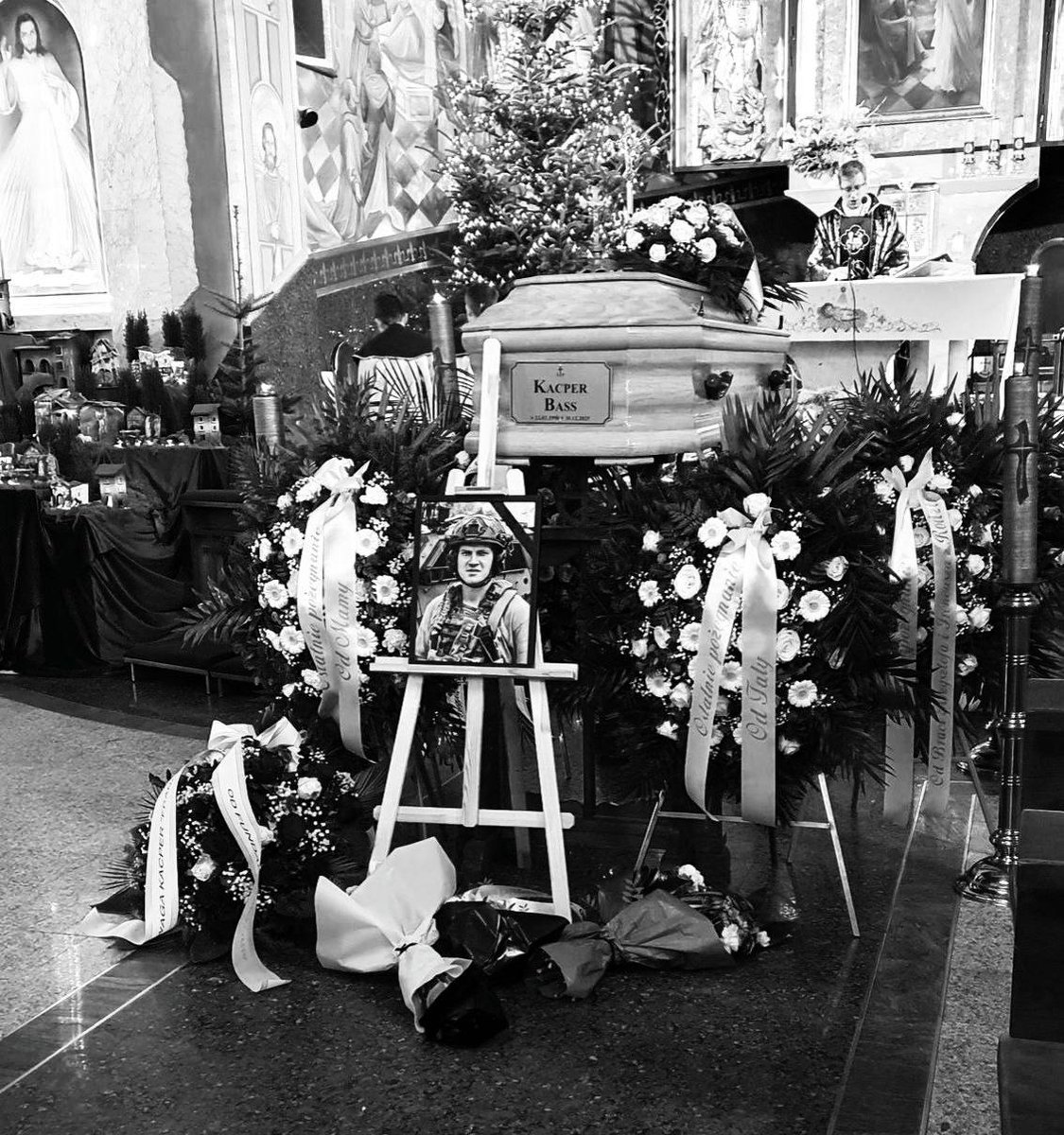 Kacper ‘Frenchman’ Bass from Poland gave his life defending Ukraine.
He participated in RVC operations with other poles. 

Always in our memories,
Glory to the Hero🇵🇱

Full text: t.me/rvc_army_eng/1…