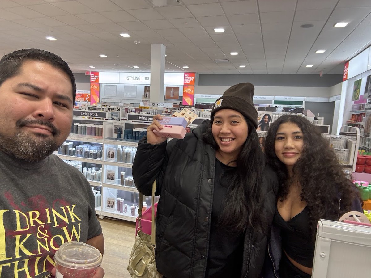 IvDogg's tweet photo. November part 32 - The Progeny! I need to stop letting my daughter convince me to take them shopping at Ulta! #PopPopLife #ZampaLife #KirklandWA #UltaBeauty #Subaru #WRX #Millenials #Washington #WashingtonState https://t.co/YNb0Bq5Tkr