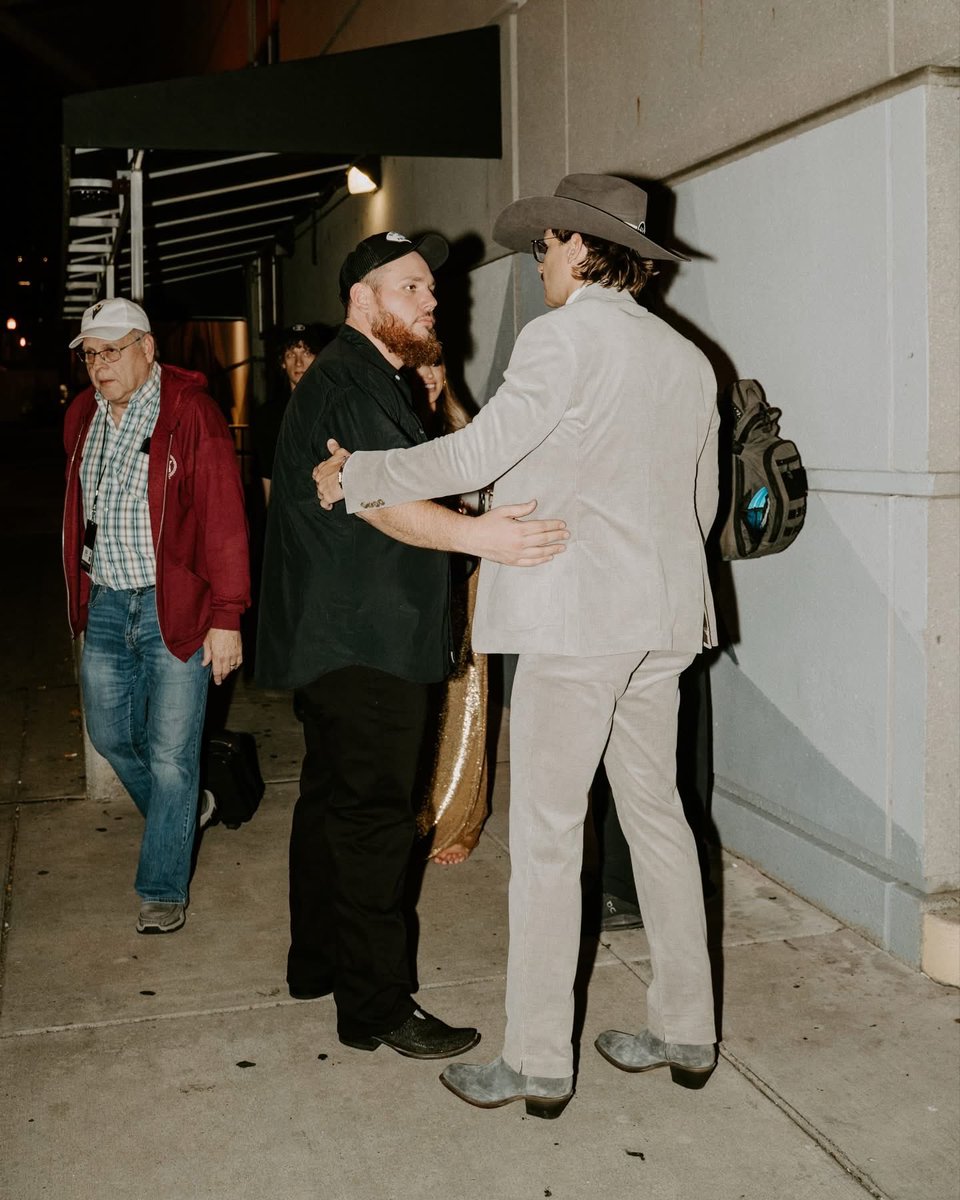 WeterTuck's tweet image. 