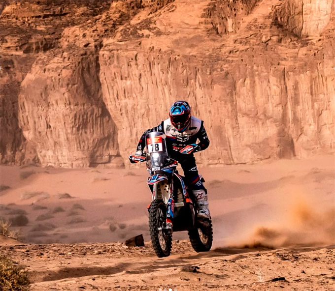 Arnau Lledó repeteix millor actuació amb una 18a posició a la 8a etapa del Dakar 2026
taradell.com/2026/01/12/arn…