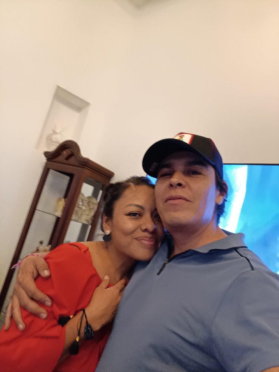 capiruchester's tweet photo. Juntos pero no revueltos ...ever forever  ♥️ https://t.co/2Ahss1IqkH