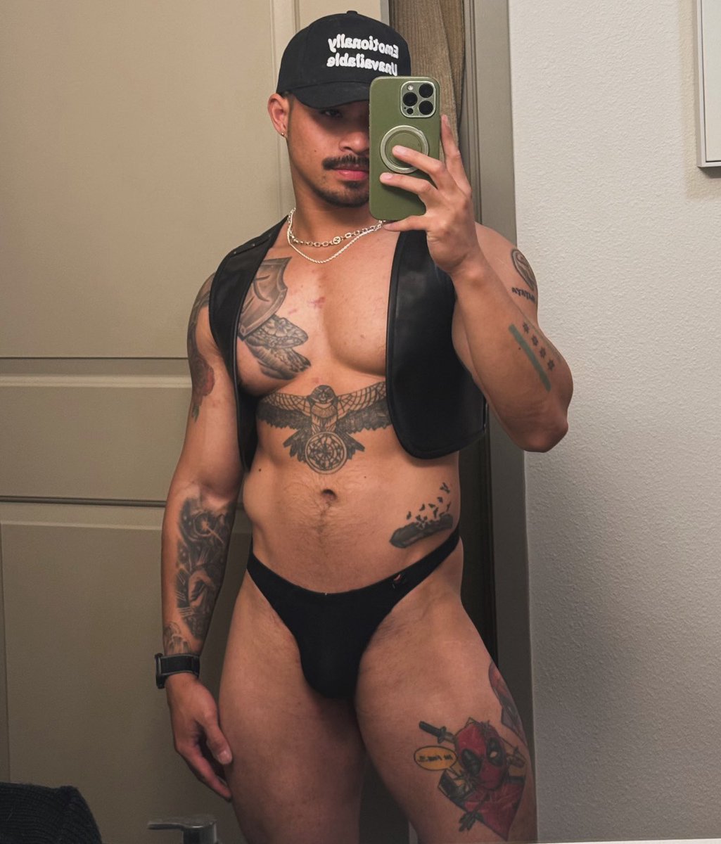 XOXOMarcel's tweet photo. Got this leather vest from Berlin 🥵 https://t.co/vdzByXotIk