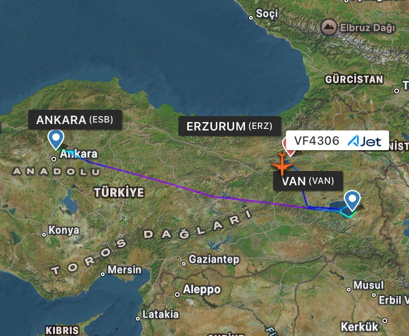 AJet Hava Yolları’nın #VF4306 sefer sayılı Esenboğa - Van seferini gerçekleştiren TC-JGR tescilli Boeing 737 tipi uçak hava koşulları nedeniyle Erzurum Havalimanı’na divert etti.

-<a href="/HavaSosyalMedya/">HavaSosyalMedya</a>