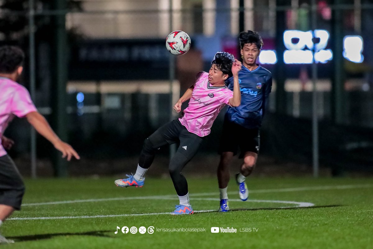LSBS_TV's tweet photo. @bolaufc_ beraksi kembali dan dah lama tak buat hantaran di media sosial 

#lensasukan #lensasukanbolasepak #bola #bolasepak https://t.co/aNL1f02Dda