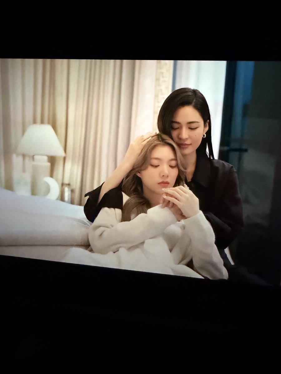 อร๊ายยยยยยยยยยยยยยยยยยยยยยยยยยยยยยยยยยยยยยยยยยยย

#หลิงออม #LingOrm
#เพียงเธอ #OnlyYouTheSeries