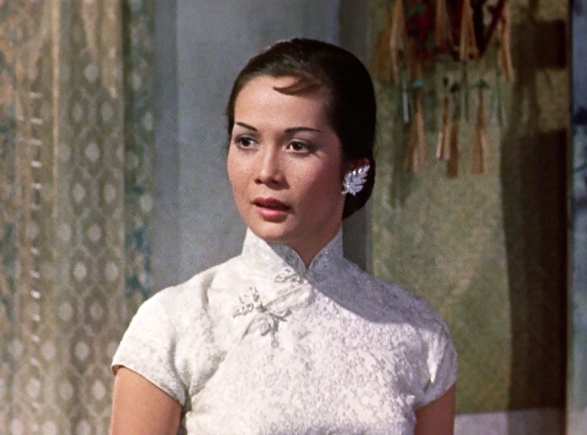 Mabellonghettl's tweet image. Nancy Kwan in "The World of Suzie Wong" 

dir. Richard Quine - 1960