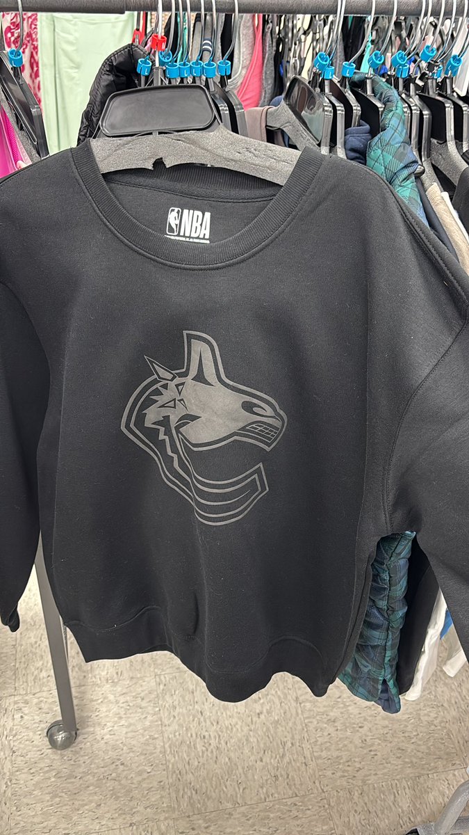 _laurapitt's tweet image. On today’s episode of strange Winners finds…..