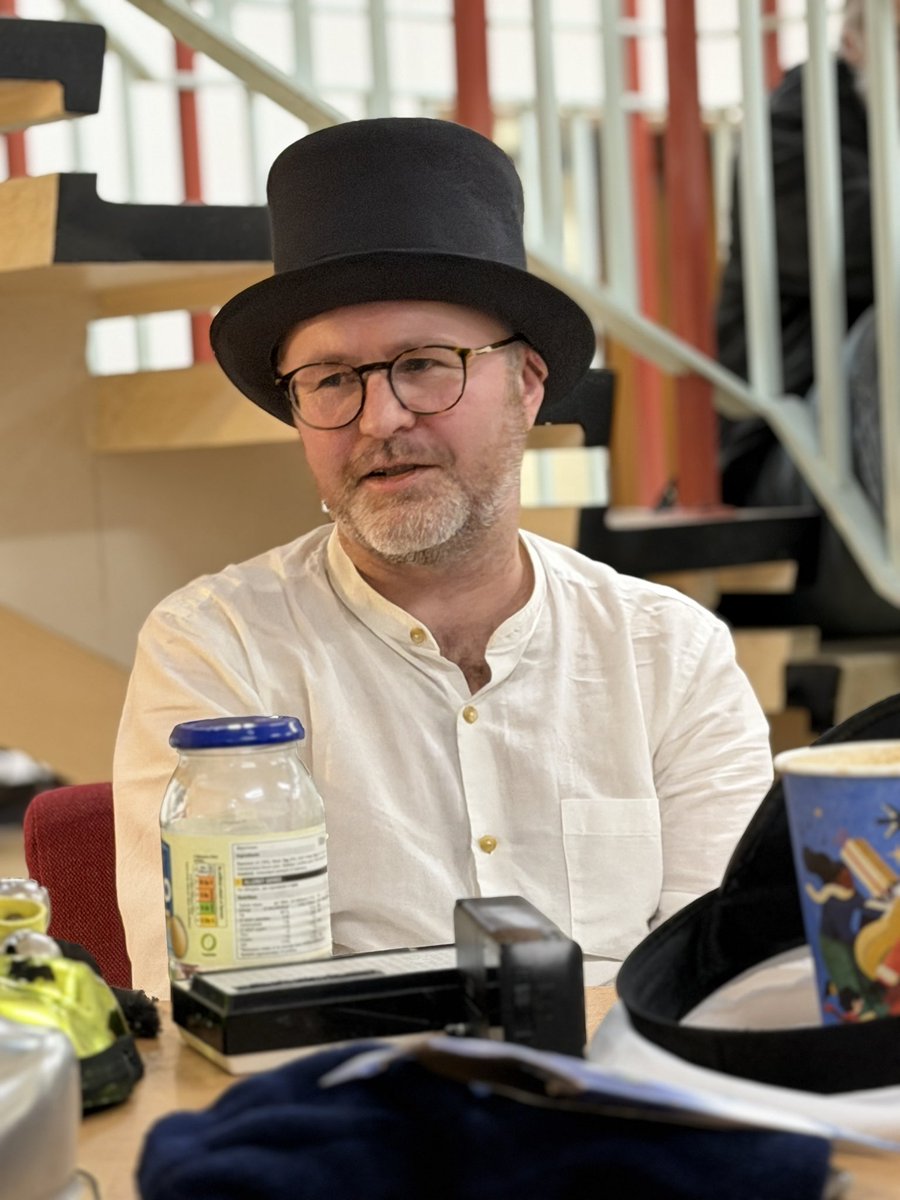 Leicester Emergent Arts Radio tweet media