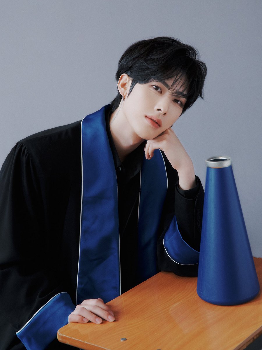 📸 ─ TEASER 

#RICKY pour l'édition limitée de [RE-FLOW]

#ZEROBASEONE    #ZB1    #제로베이스원    #리키 #RICKY