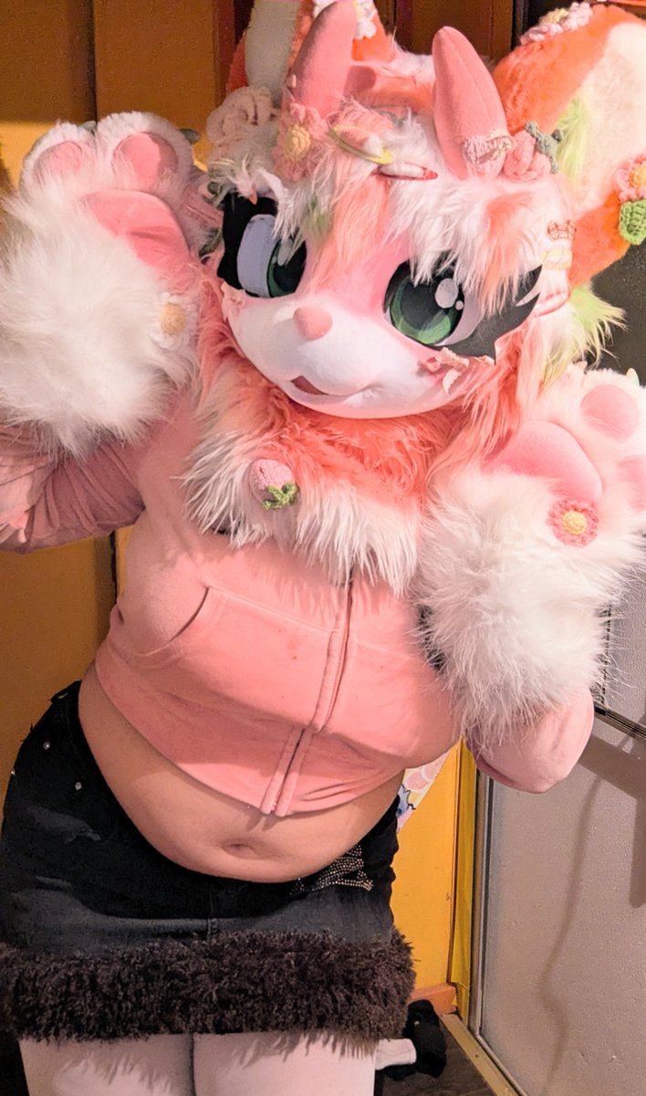 Plushweirdo's tweet photo. All this squish! 
#murrsuit #nsfwtwt https://t.co/vIXzUNEby1