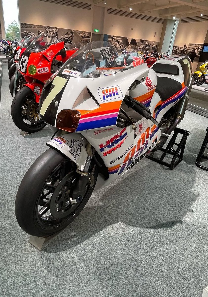SergietoGM's tweet photo. Honda rvf750 Lawson Tsujimoto 1993. https://t.co/SFzzs1DILi