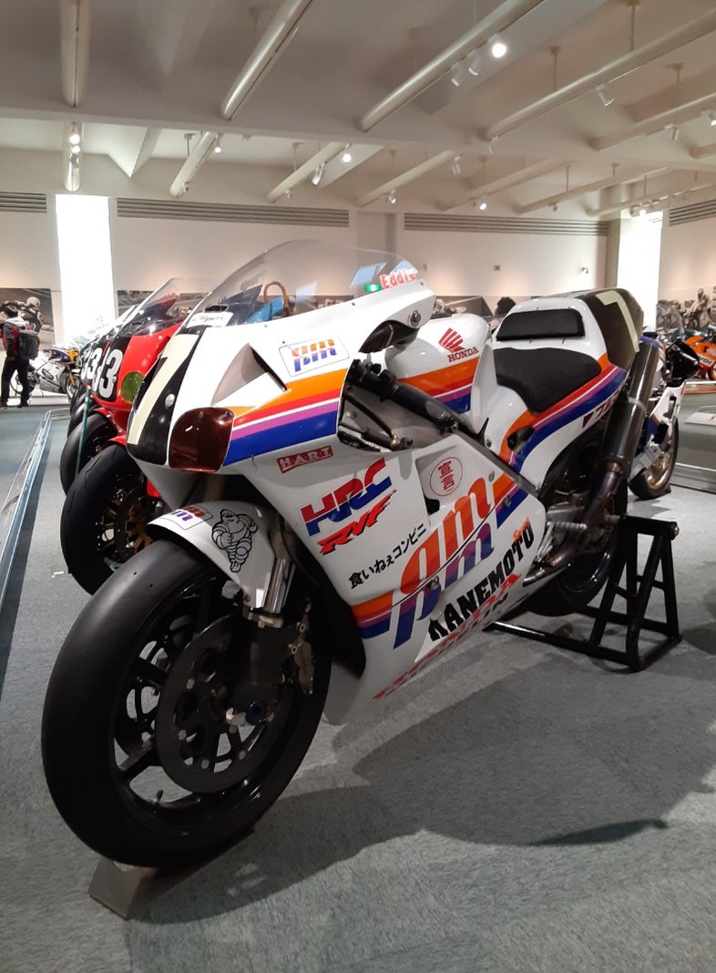 SergietoGM's tweet photo. Honda rvf750 Lawson Tsujimoto 1993. https://t.co/SFzzs1DILi