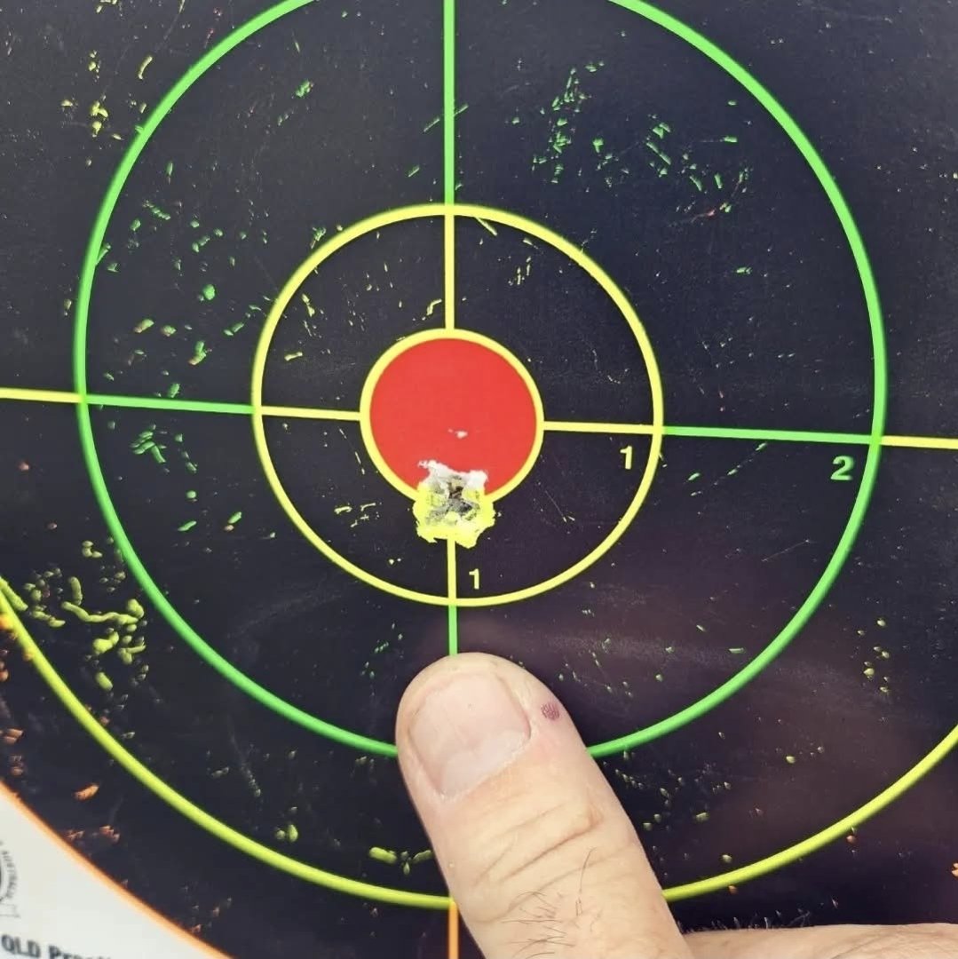ghostt13__'s tweet photo. Punching #500m #coldbore #bullseye 🎯  like a Monday morning with the @KRG_W3 6.5 #creedmoor #coldhammerforged #heavybarrel #Lithgowwoomera #24inch #xraychassis  rocking a @VortexOptics 5-25X56 #strikeeagle on @MDTTAC mounts sending #140grain @TeamHornady #eld-m #polyhollow #points
