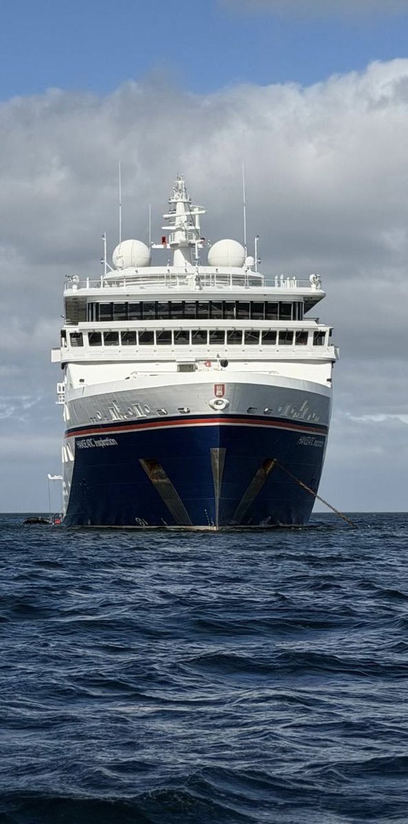 Colin_M_R's tweet photo. I first visited South Georgia in Oct 2025 on the 1st ship of the season. I’m now on the 71st of an expected 121 this year, together bringing circa 16,000 visitors. Grateful to @HLCruisesInt and #HANSEATICInspiration - and their fantastic team - for getting us there safely. https://t.co/UjT7Du9s3x