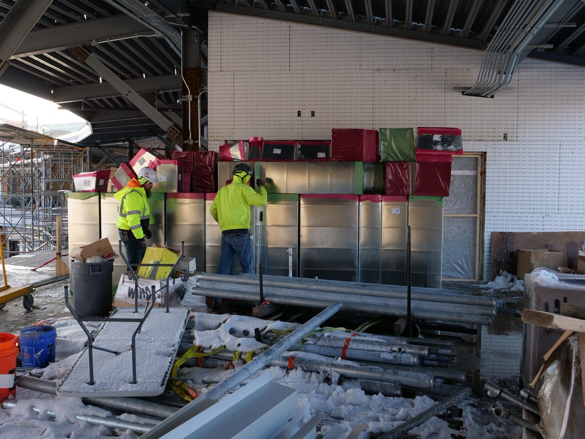 SBCubs's tweet photo. Duct. Duct. HEAT!
#UnderCubstruction https://t.co/5QtcrhkYRQ