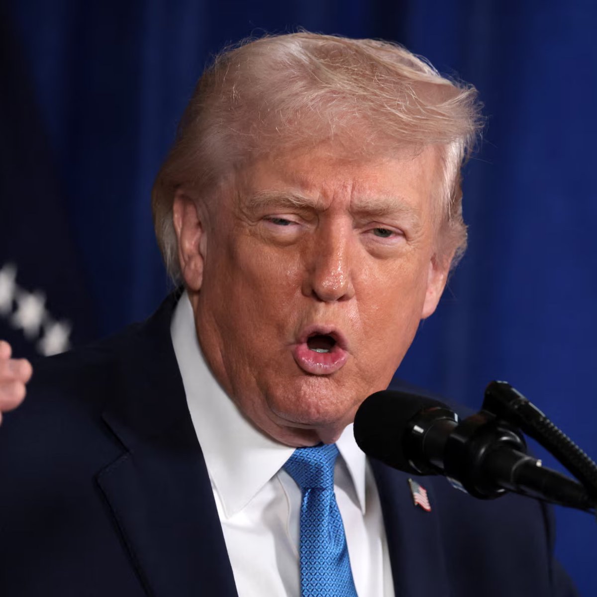 bosunatiklama's tweet photo. Beyaz Saray: "Trump İran'a askeri güç kullanabilir ama ilk seçeneği diplomasi." https://t.co/yP6LVJ1aat