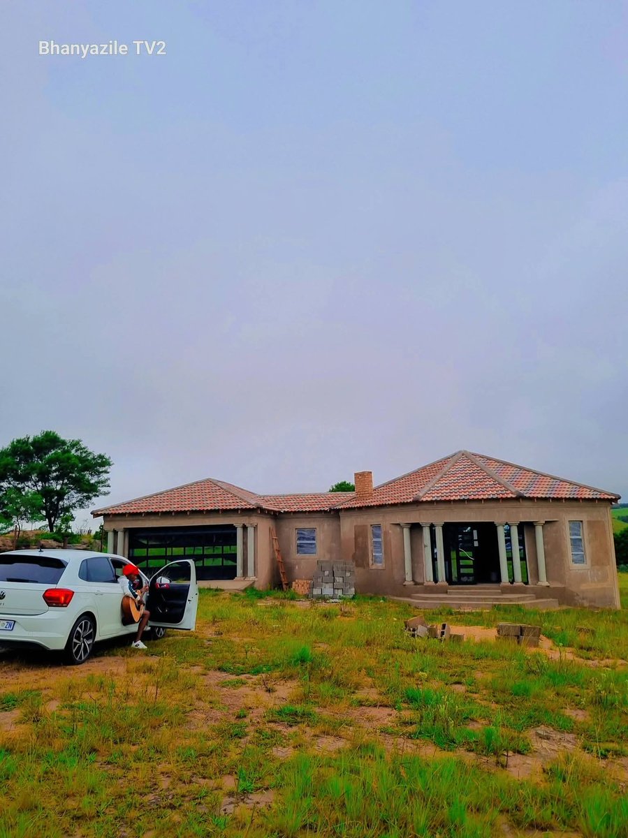 DumakahleM's tweet image. Thank you family for streaming my music Ku 2025 ngikwazile ukwakhela uMama wami uHambanobani Masondo ❤️🙏 ngaphandle kwenu bekungeke kwenzeke..