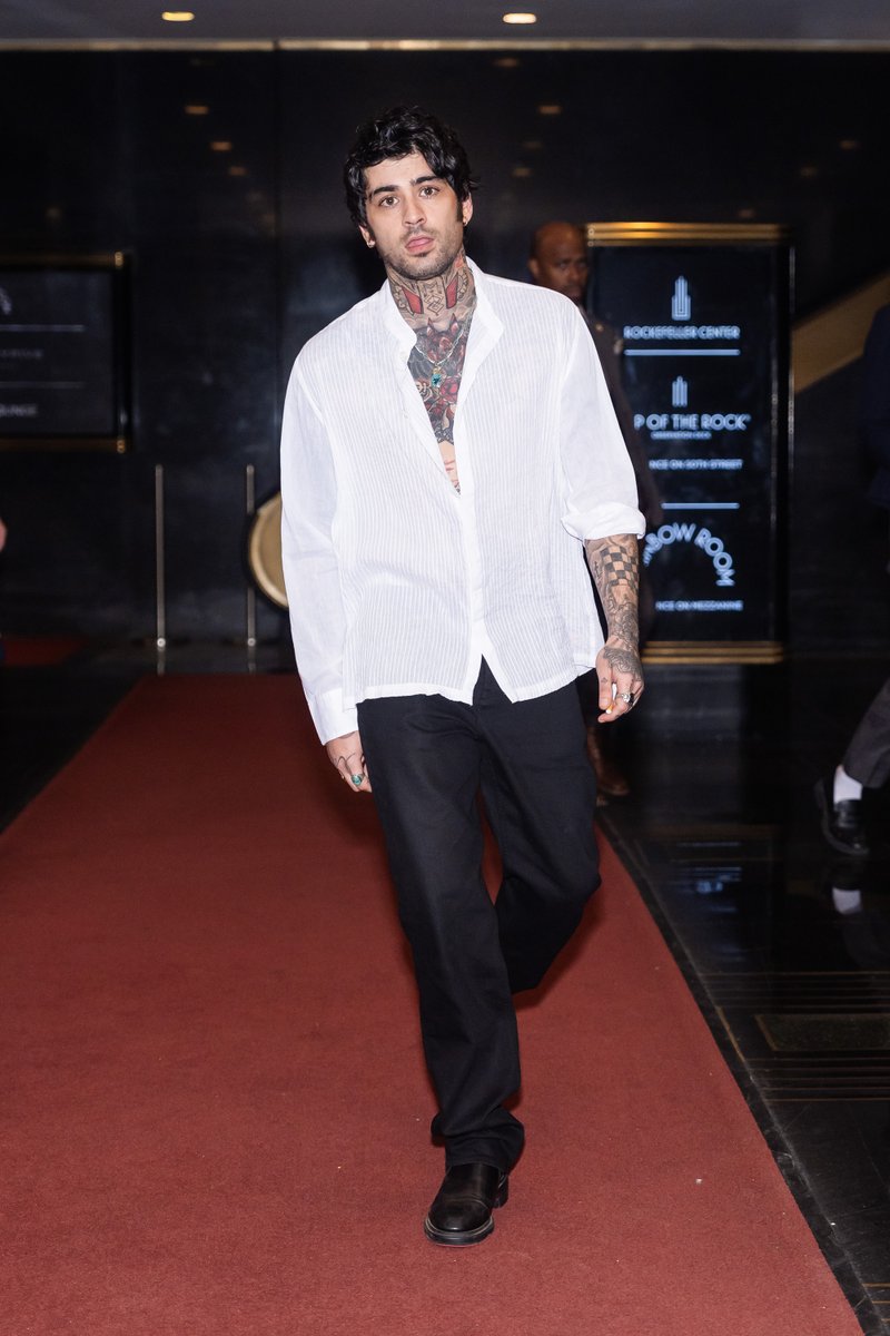 MTV's tweet image. Happy Birthday to the love of my life, @zaynmalik 🖤