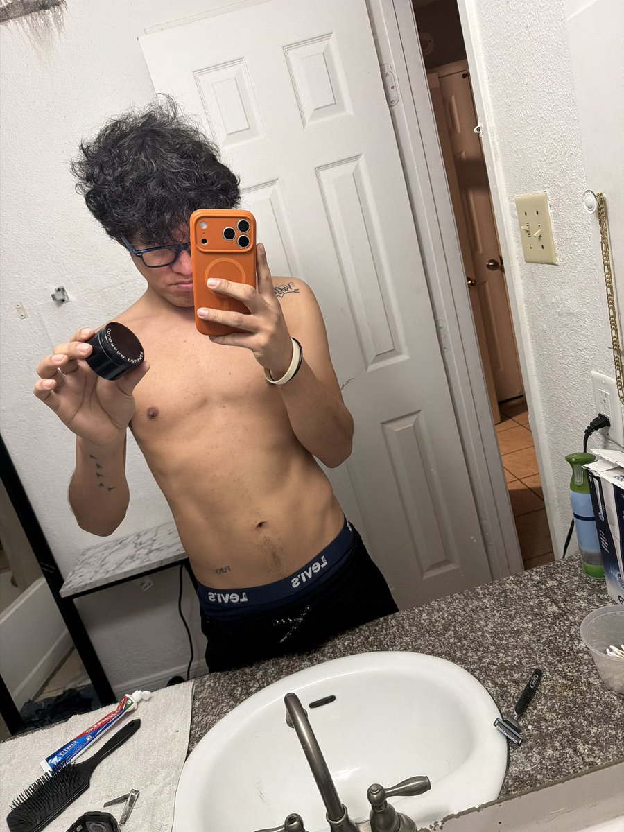 I don't know what to put here anymore