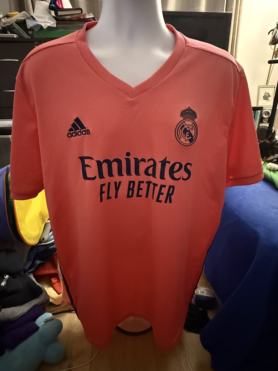 londonkro's tweet photo. IT’S THE SUPER MEGA BARGAIN SHIRT SALE! 

Just shirts! (Maybe some other tops). Extremely low prices as I’m skint! Majority under £30!

All prices include 🇬🇧 ✉️
🌎 at cost price. 

❤️ RTs 🙏 . Please note pinned tweet. 

Let’s go already! https://t.co/HLnFrHjCRK