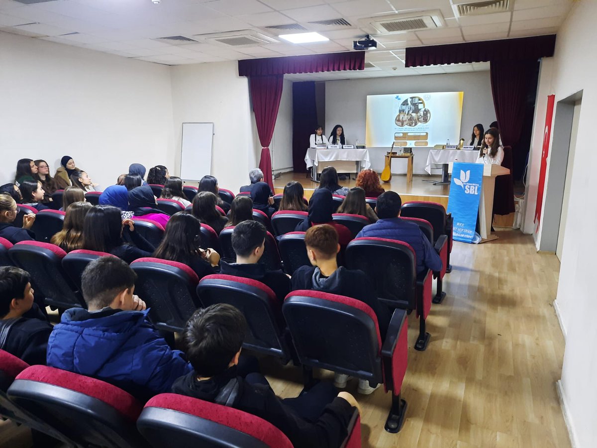 bmaesbl's tweet photo. Dönem sonu faaliyet haftası etkinlikleri kapsamında  Anadolu Mektebi Yazar Okumaları projesi  Sabahattin Ali okul panelini gerçekleştirdik. Emeği geçen 9. Sınıf öğrencilerimize ve danışman öğretmenlerimize teşekkür ederiz. 🎯🧿🇹🇷 https://t.co/QJNl9hYrmK