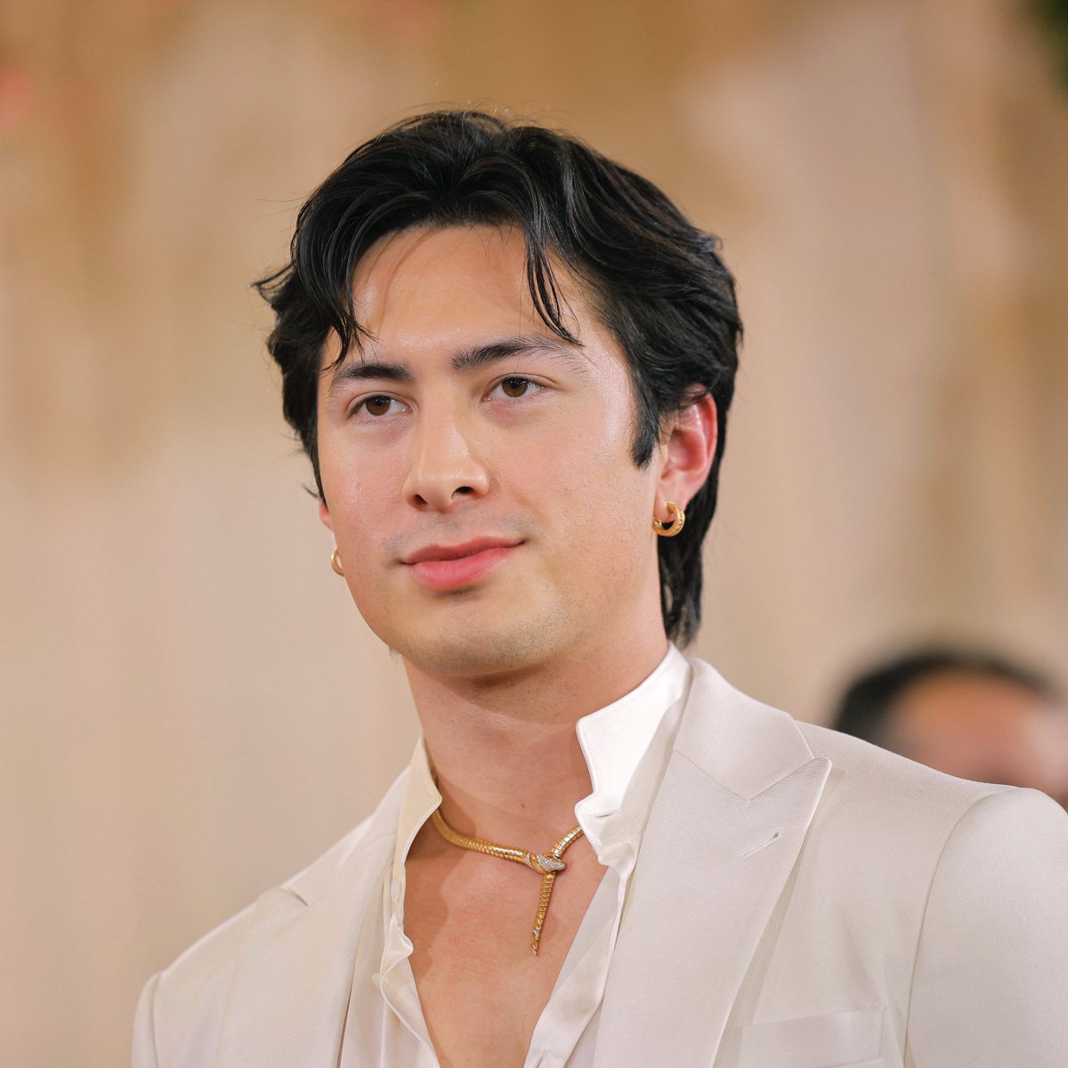 hudsonwupdates's tweet photo. Hudson Williams currently ranks at #8 on IMDb’s ‘Most Popular Celebrities’ list, following the #GoldenGlobes https://t.co/FTygtiQ9sL