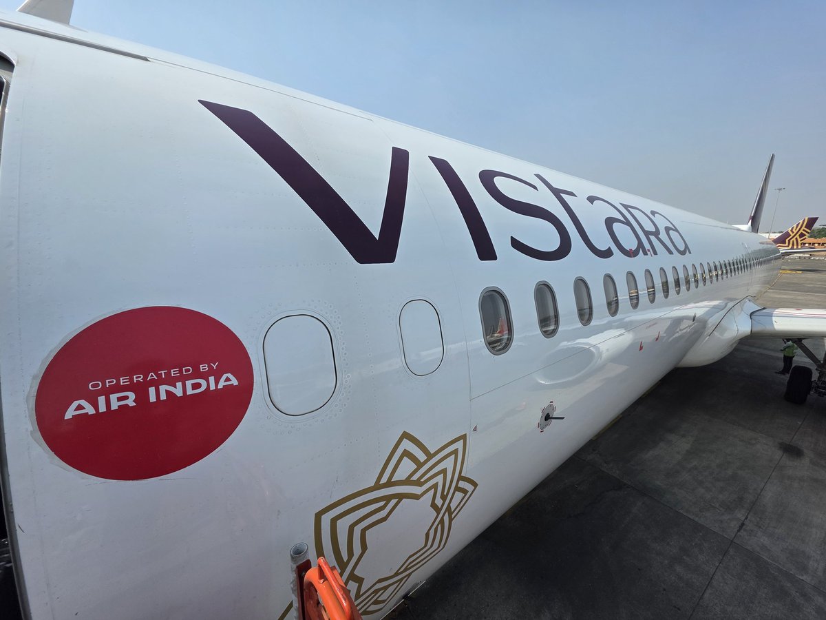 Vinamralongani's tweet photo. For most people, an aircraft is simply a means to an end.
For aviation enthusiasts, it is an engineering masterpiece, meant to be admired, photographed and celebrated countless times over.
A feeling many will never understand, even within the aviation industry.
#AvGeek https://t.co/73SnfmA1SK