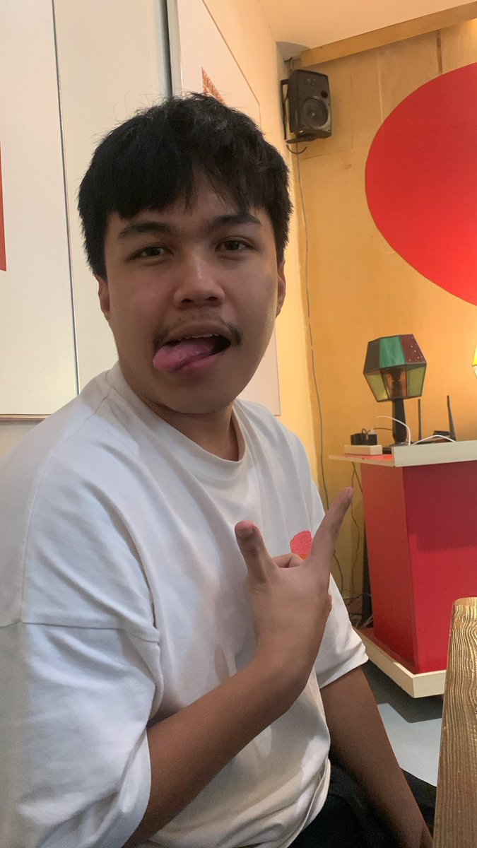 dikarenakan pemira ui 2025 tidak kunjung jelas dan panitia pemiranya juga ga konkret lambat ga tegas lembek, saya mendukung pemungutan suara ulang secara aklamasi dan mengusulkan calon bernama theo nicholas sebagai ketua bem ui salemba 2026