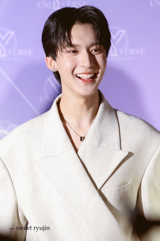 sweetryujin tweet media