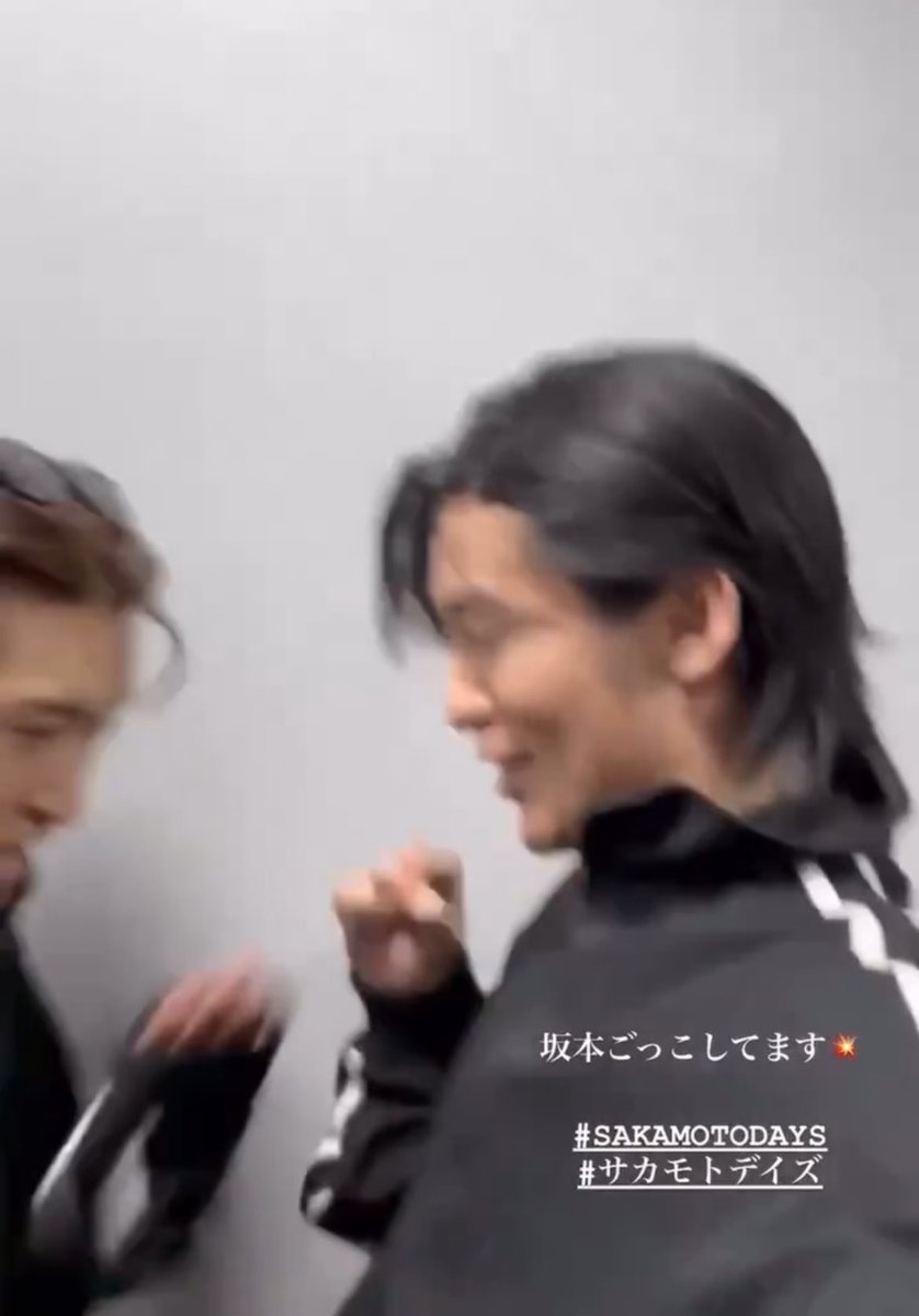 mmr___216's tweet photo. じゃれ合ってる猫とほぼ同じなめめこじ㌠🐱🖤🧡 https://t.co/Bi0nuY2Xgf
