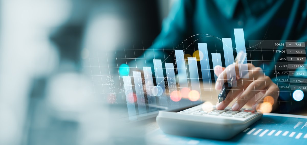 SKFinance's tweet photo. Vorabpauschale 2026. „Nichts in dieser Welt ist sicher, außer dem Tod und den Steuern.“ (Benjamin Franklin) In diesem Jahr beträgt der Basiszins 2,53 %. Damit fällt die Vorabpauschale etwas höher aus als im Vorjahr. Weitere Informationen: https://t.co/yd9WbiGXgO https://t.co/lHChIbJcYm